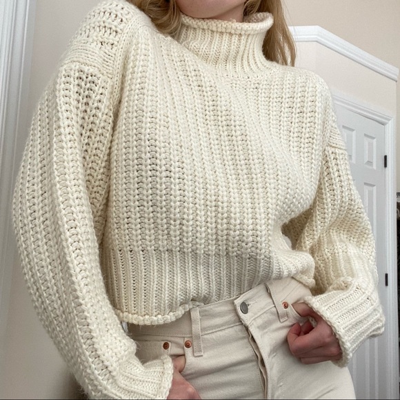 H&M Cable Knit Cream Sweater - Picture 2 of 5
